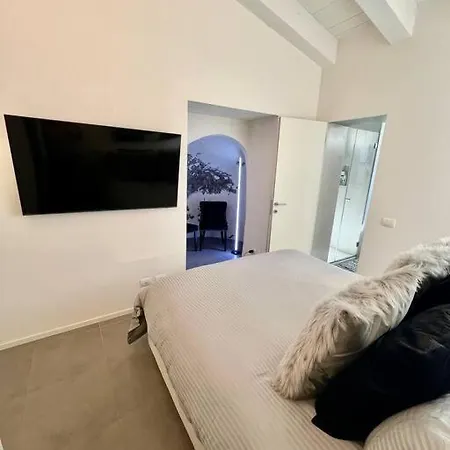 Luxury Seafront Penthouse * Porto Azzurro