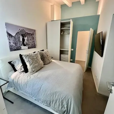 Luxury Seafront Penthouse * Porto Azzurro