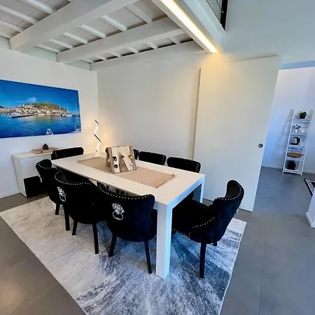 Luxury Seafront Penthouse * Porto Azzurro