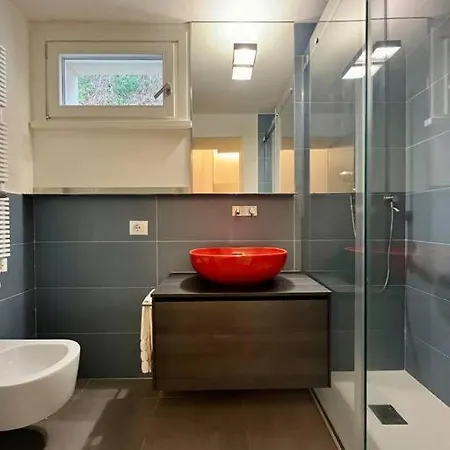 Luxury Seafront Penthouse Apartament *