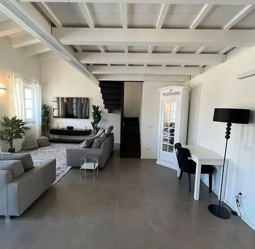 Apartment Luxury Seafront Penthouse *