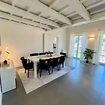 Luxury Seafront Penthouse ポルト・アッズッロ