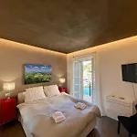 Luxury Seafront Penthouse * ポルト・アッズッロ
