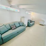 アパート Luxury Seafront Penthouse ポルト・アッズッロ